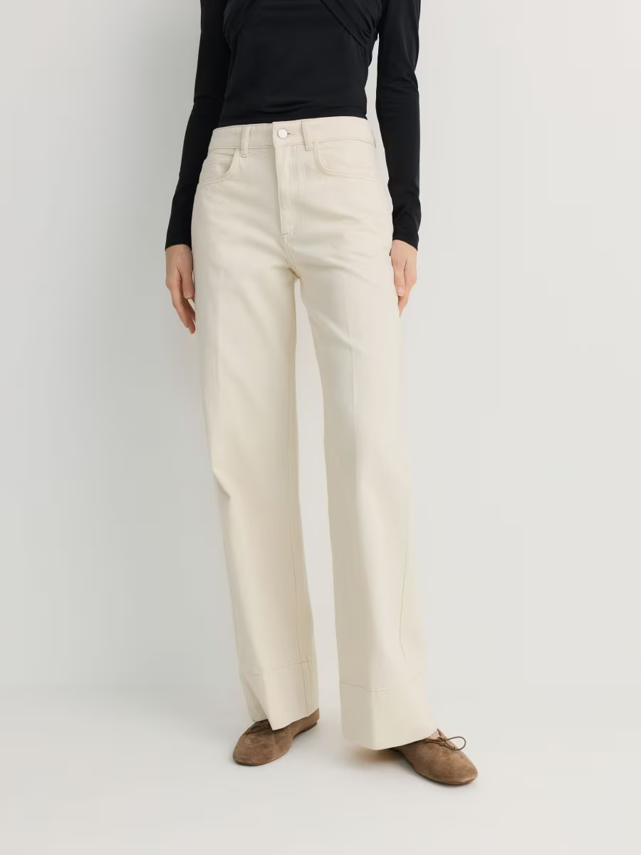 Pantalon à jambes larges et à plis